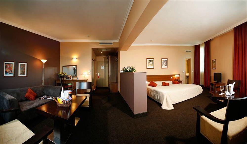 Expo Sofia Hotel - Free Arrival Shuttle Bus - Free Parking - Free Compliments - Free Wi-Fi Экстерьер фото